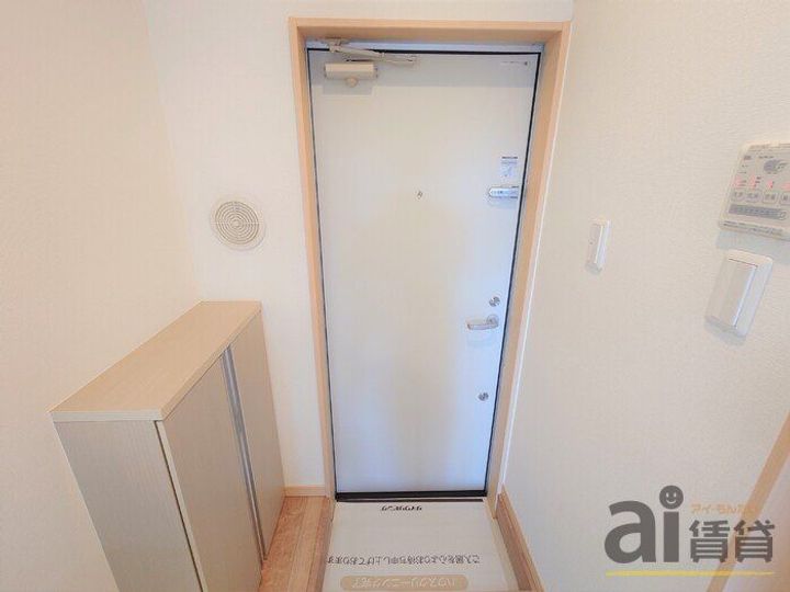 東京都国立市谷保(アパート)の賃貸物件の玄関