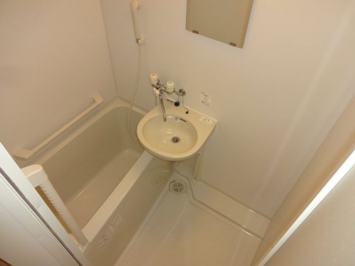 レオネクスト黒岡の風呂