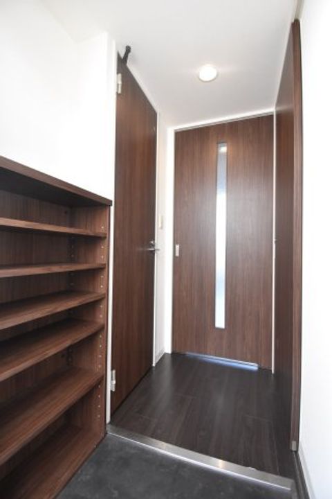 ハイフェンス山坂の玄関