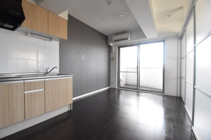 ハイフェンス山坂の居間