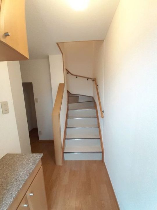 香川県丸亀市飯野町西分(アパート)の賃貸物件の玄関