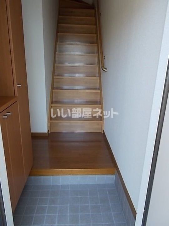 ハピネスホームIの玄関