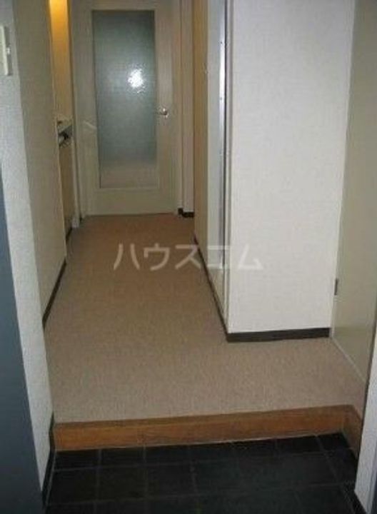 ワコーレ中山の玄関