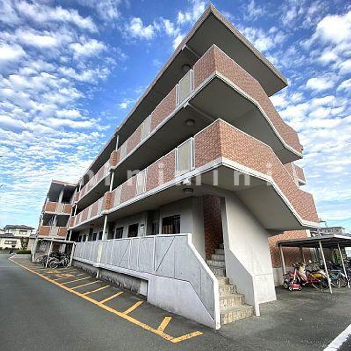 熊本県熊本市東区長嶺東5(マンション)の賃貸物件の外観