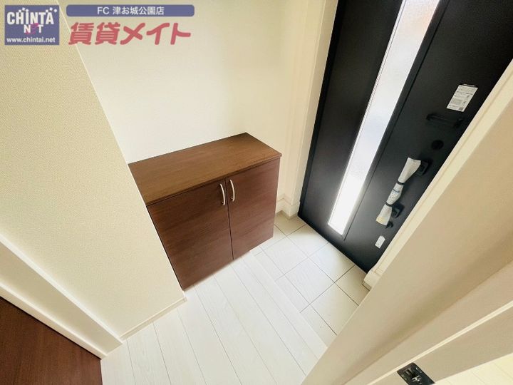 リーブルファイン津興2号棟の玄関