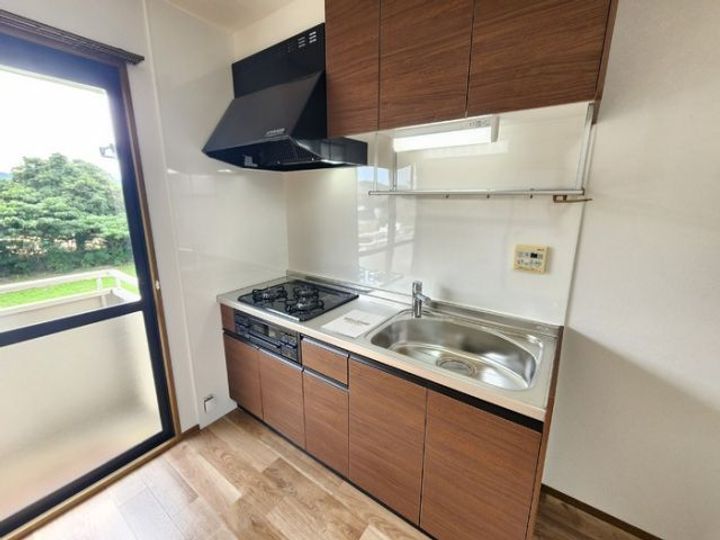 クレール皆春 A棟のキッチン