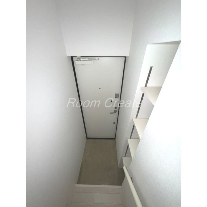 ラ・フェリーチェ B棟の玄関