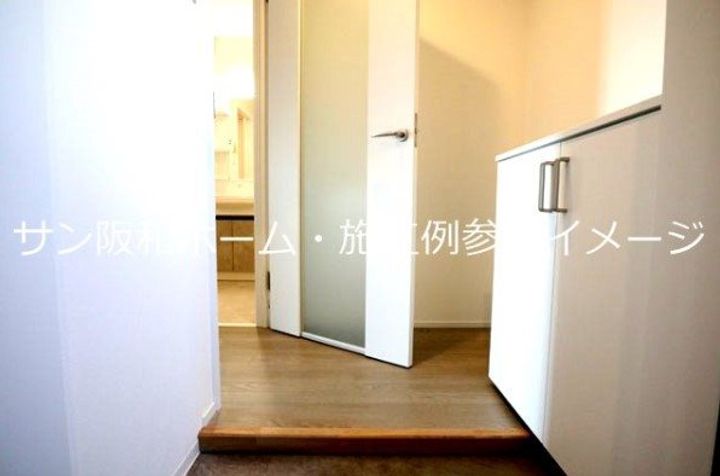 リビングライフ八尾山本の玄関