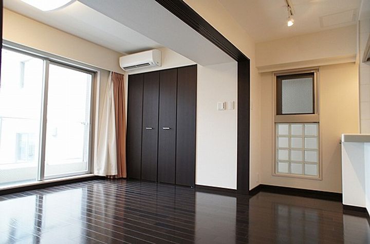 東京都中央区新川2(マンション)の賃貸物件の居間