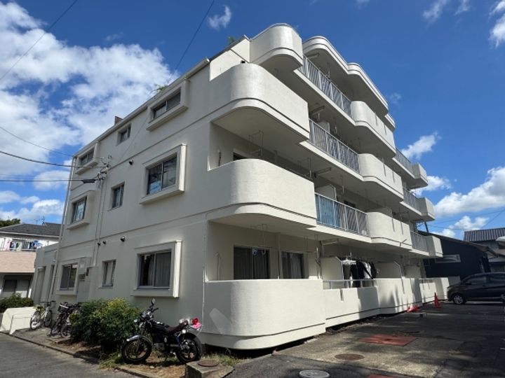 フォーライフ元吉田の外観