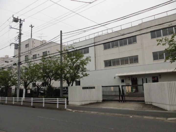 RAY COASTの周辺