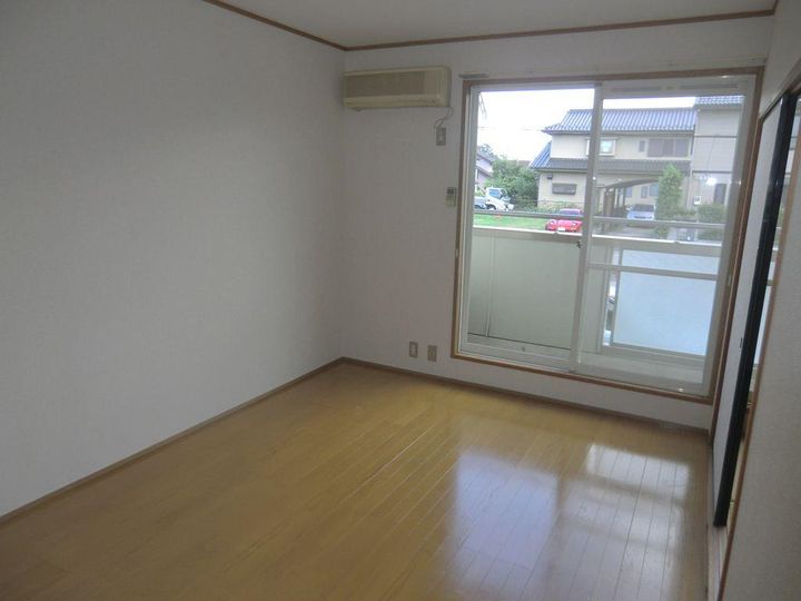 埼玉県東松山市殿山町(アパート)の賃貸物件の居間