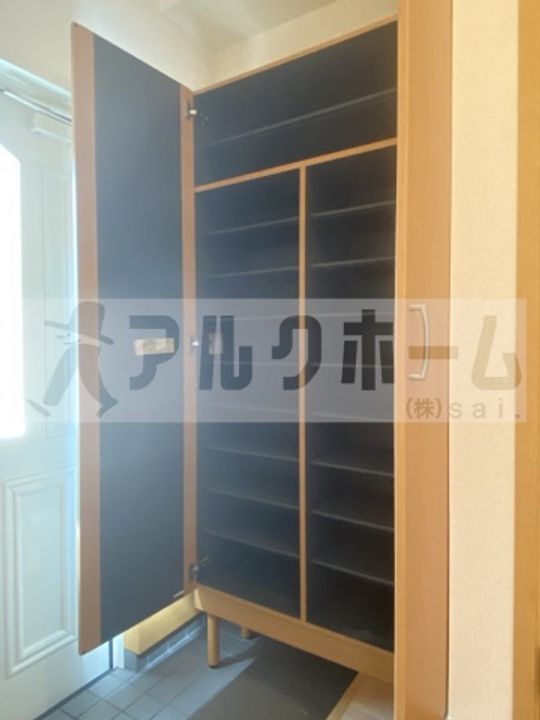 ツインコートいたくらの玄関