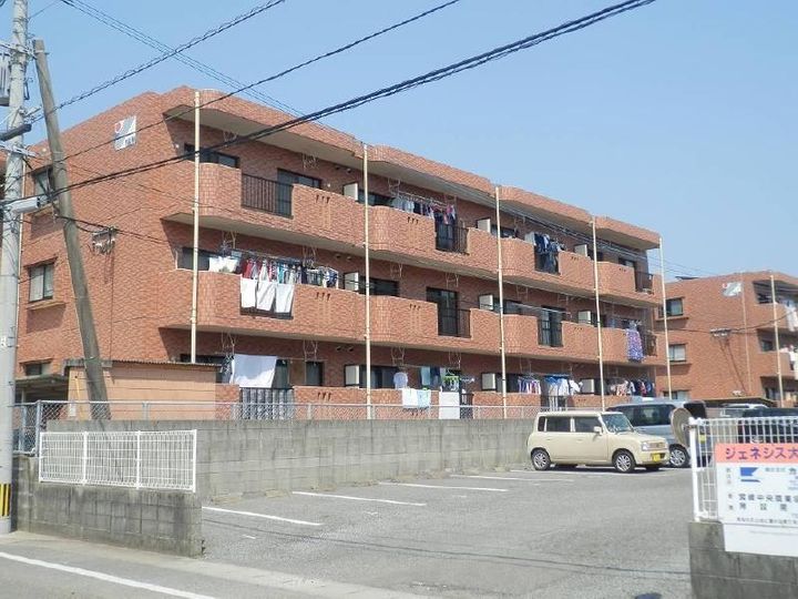 ジェネシス大島(3DK)の外観
