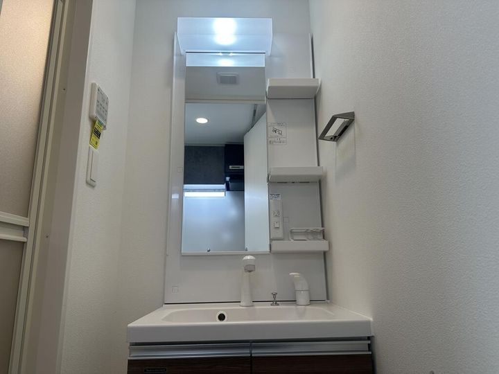 セオリー神戸ウエストゲートの内装