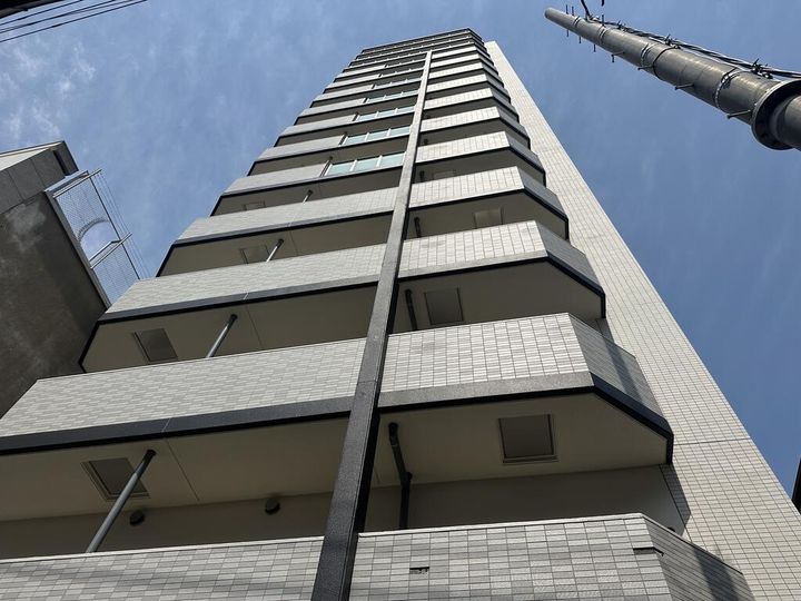 セオリー神戸ウエストゲートの外観