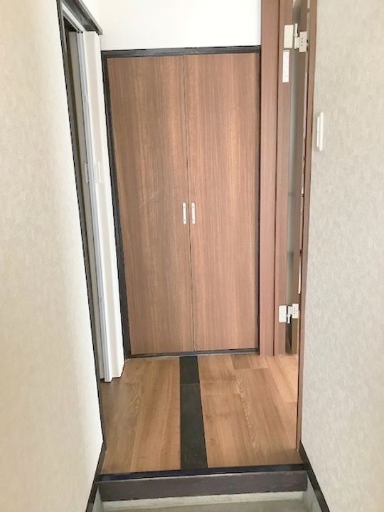 北海道札幌市西区西野七条5(一戸建)の賃貸物件の玄関