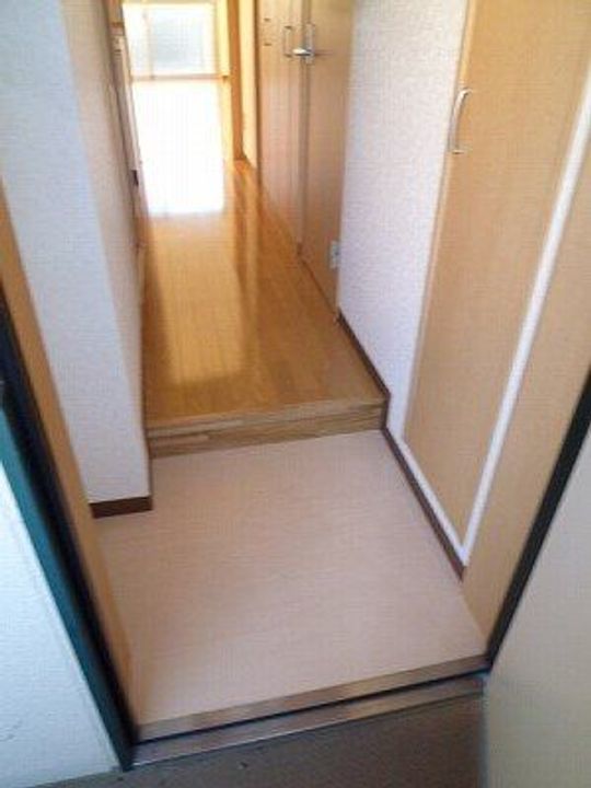 神奈川県厚木市妻田北4(マンション)の賃貸物件の玄関