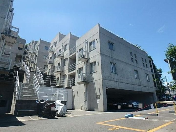 神奈川県川崎市多摩区南生田2(マンション)の賃貸物件の外観