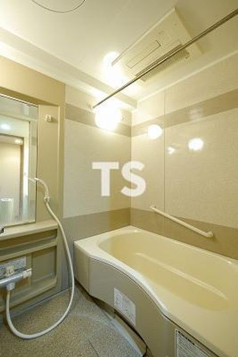 神奈川県横浜市神奈川区新浦島町1(マンション)の賃貸物件の風呂