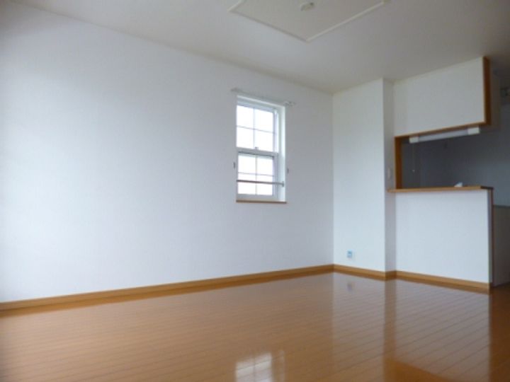 三重県伊勢市馬瀬町(アパート)の賃貸物件の居間