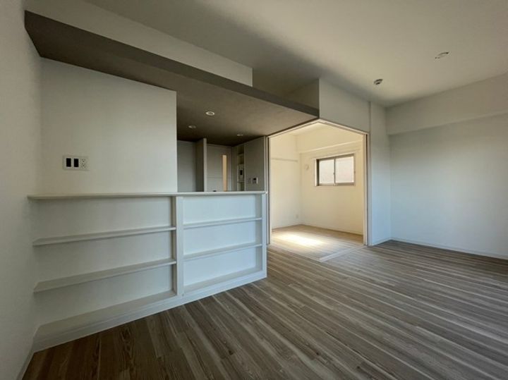 プレミアムコート千里丘の居間