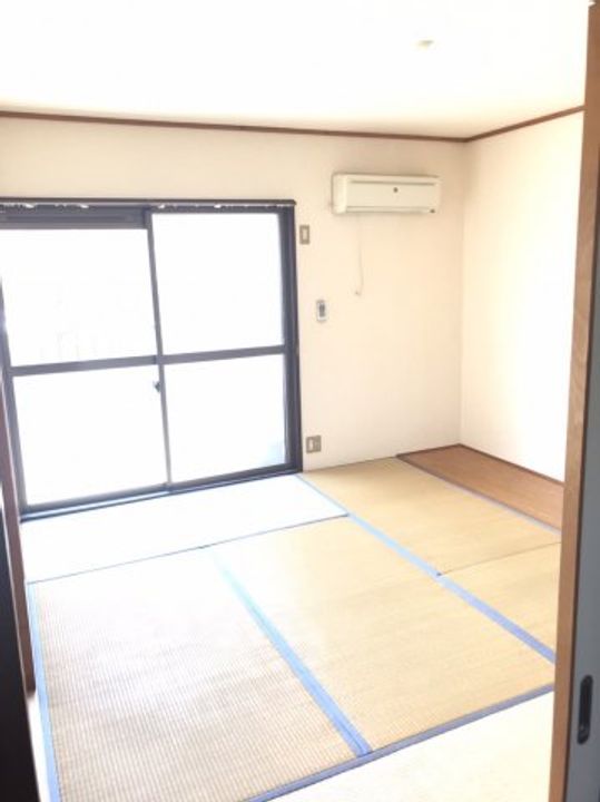 フロンティアの居間