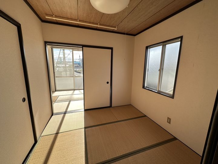 コーポ船江101号室の居間