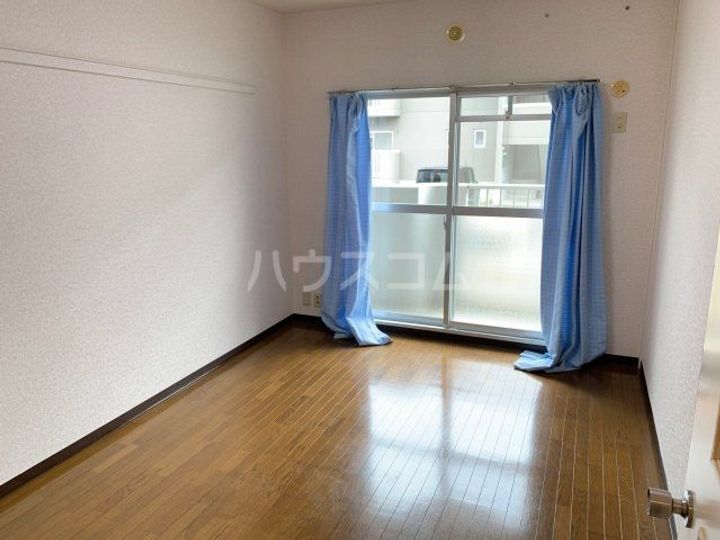 エステートIの内装