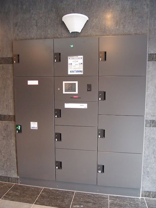 ルーブル市ヶ谷の地図