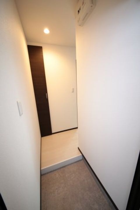 LIFE LINE9 sの玄関