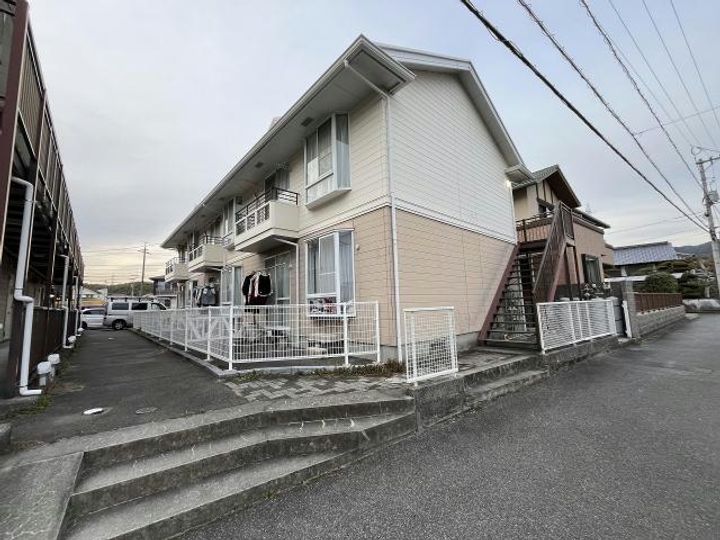 山口県下松市南花岡2(アパート)の賃貸物件の外観