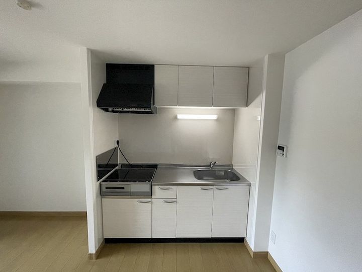 山梨県甲斐市岩森(マンション)の賃貸物件のキッチン