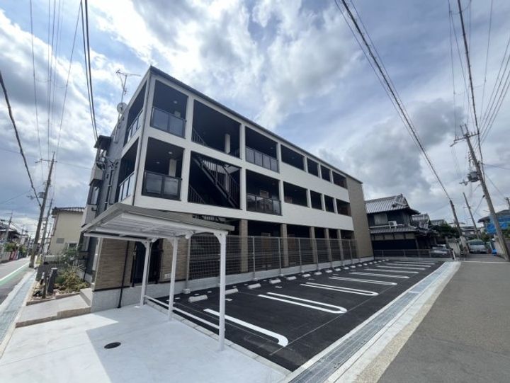 メゾンルミネ若松の外観