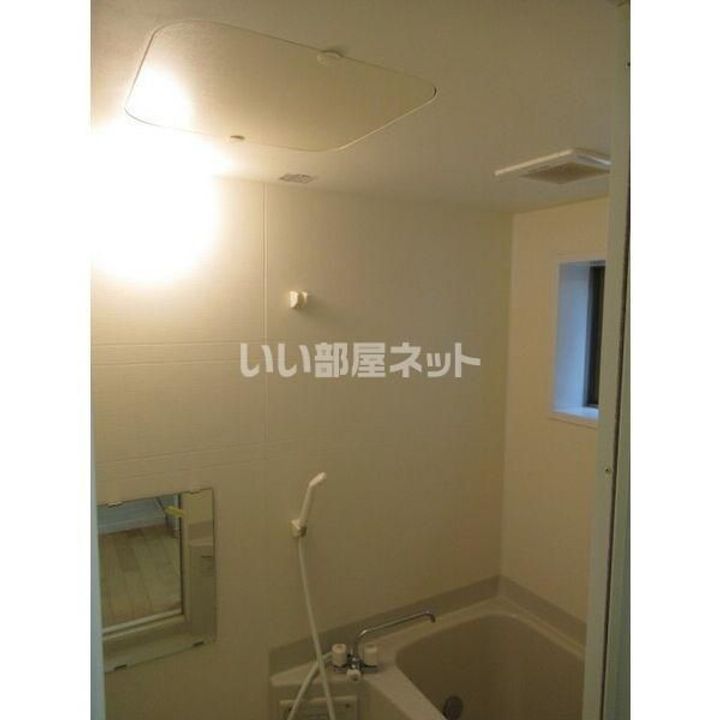 エスコート福工大前B棟の風呂