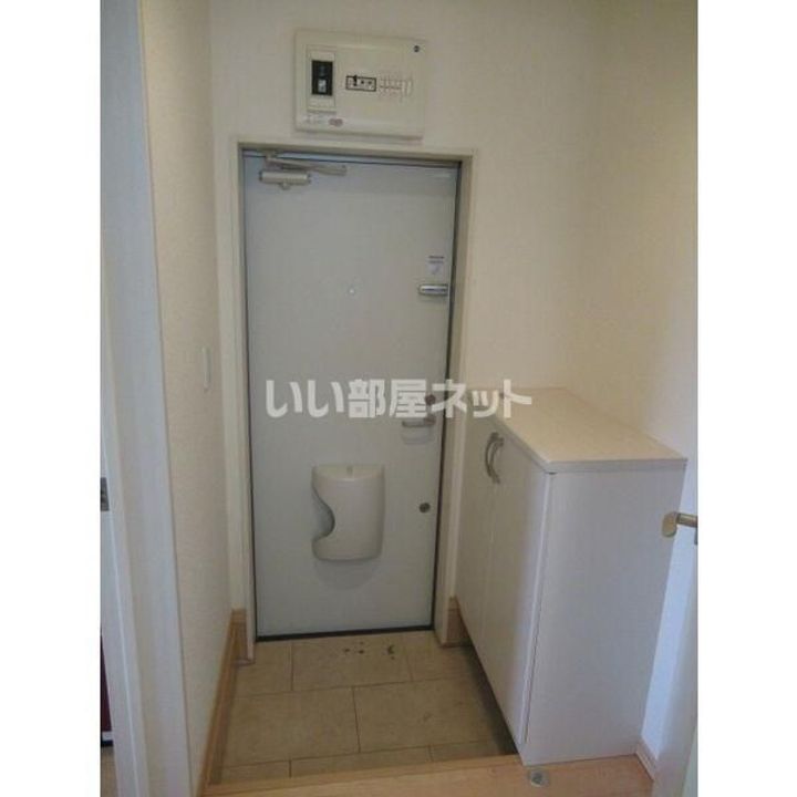 エスコート福工大前B棟の玄関