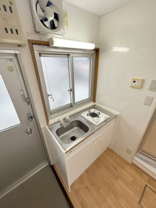 東京都世田谷区三軒茶屋2(マンション)の賃貸物件のキッチン