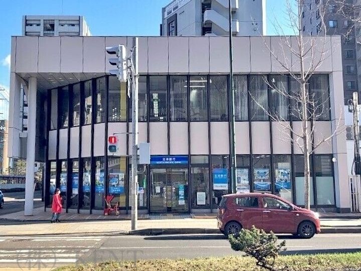 アルファ裏参道ビルの周辺