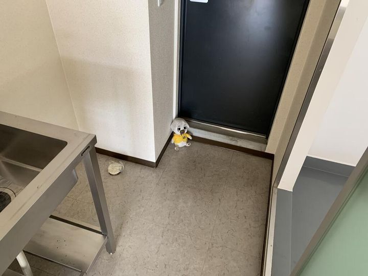 クレセンティア神戸・北野の玄関