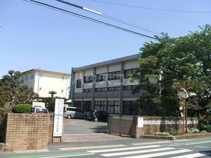 セブンヒルズの周辺