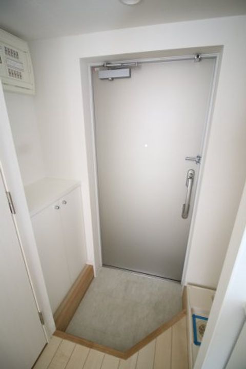 東京都豊島区池袋4(マンション)の賃貸物件の玄関