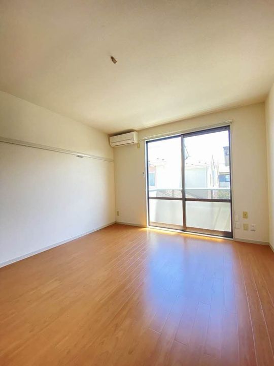 メゾン・フリージアの居間