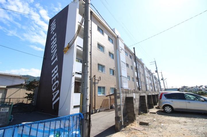 八尾マンションの外観