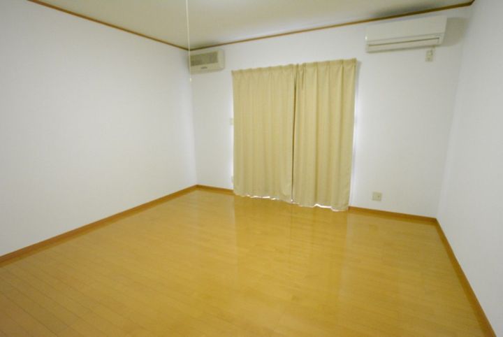 パストラル詫間の居間