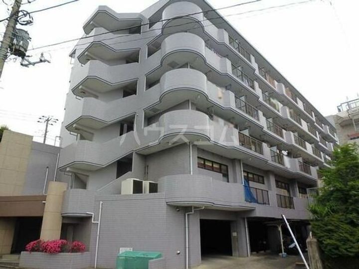 ドミール市ヶ尾の外観