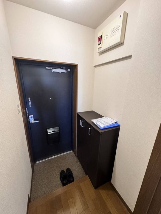 ヒーローマンション・禅の玄関