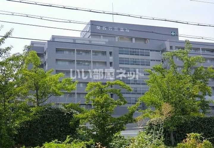 サウザンド・ワンの周辺