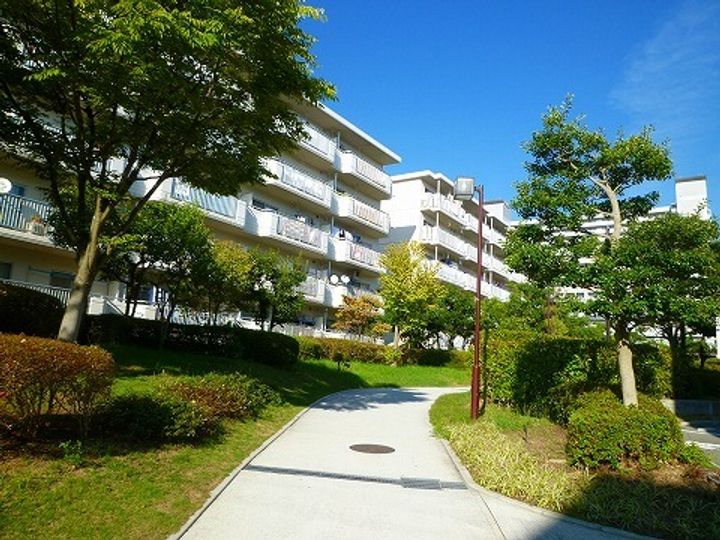 URアミティ学園西町の地図