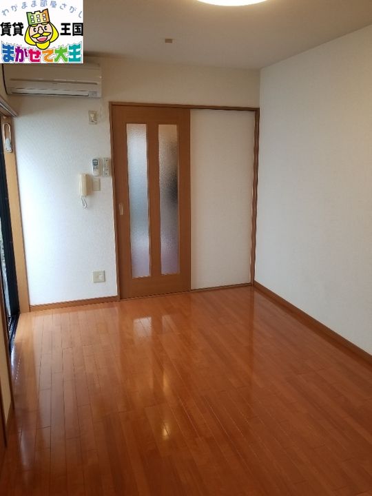 マイプログレス坂本の居間