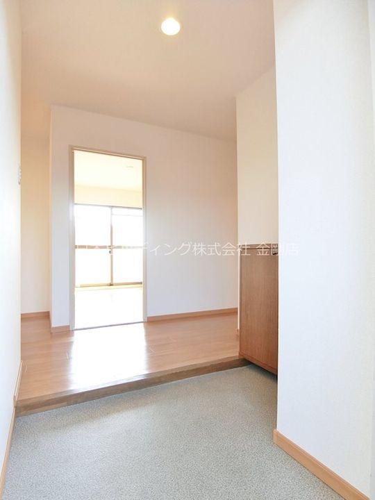 ソルジェンテ金剛の玄関